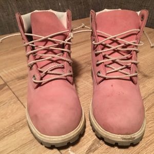 Ladies light pink timberlands